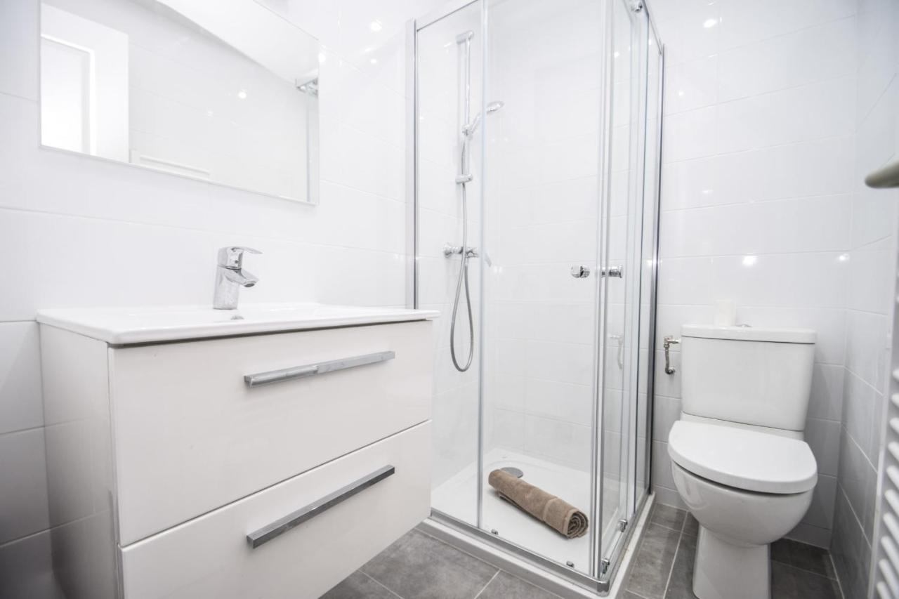 TOP studio refait à neuf aux porte de Paris proche RERMétro Vincennes Esterno foto