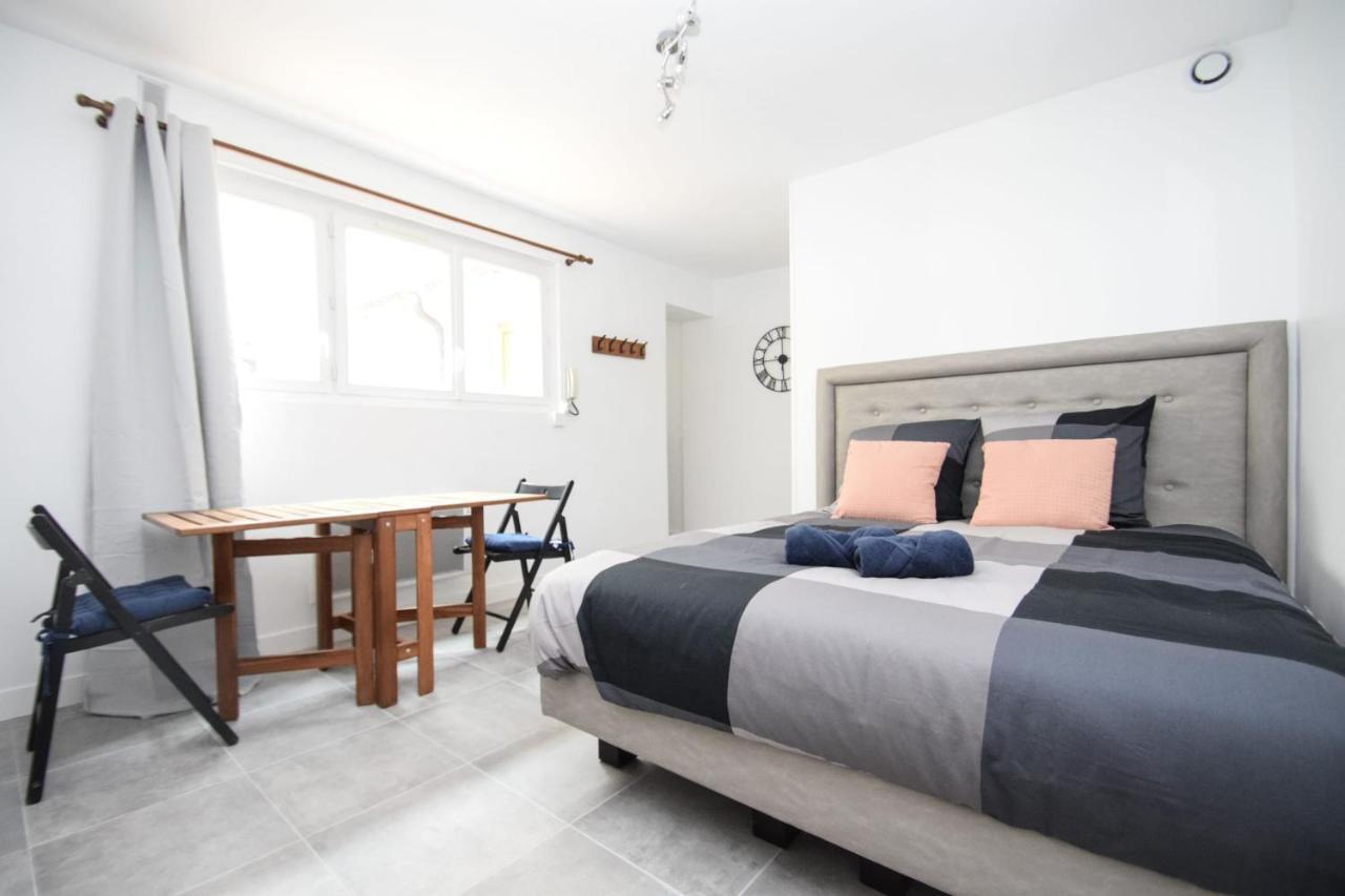 TOP studio refait à neuf aux porte de Paris proche RERMétro Vincennes Esterno foto